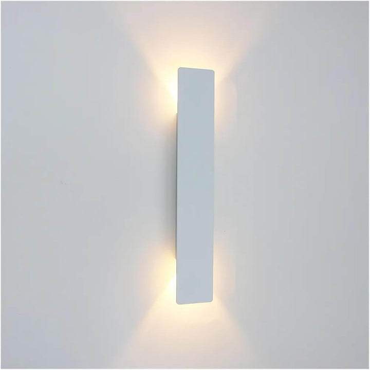 ASTRALIGHT | Modern LED Outdoor Wall Light