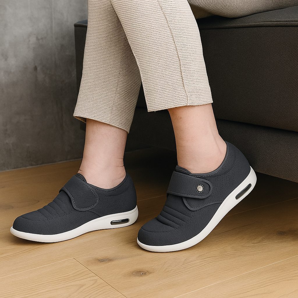 COMFYTEK | Wide-Fit Breathable Diabetic Shoes